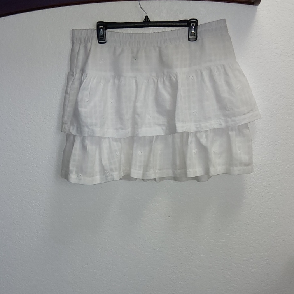 Universal Thread White Tiered Mini Skirt